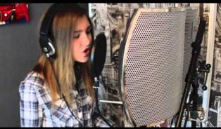 Embedded thumbnail for J&amp;#039;ai dit oui - Robin des Bois (Caroline Costa) - Cover by Elisa 11 ans