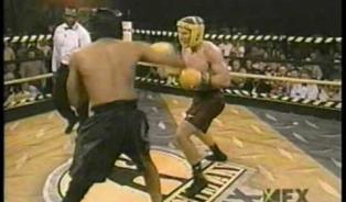 Embedded thumbnail for Robert Parham vs Chris Hebert in the Toughman